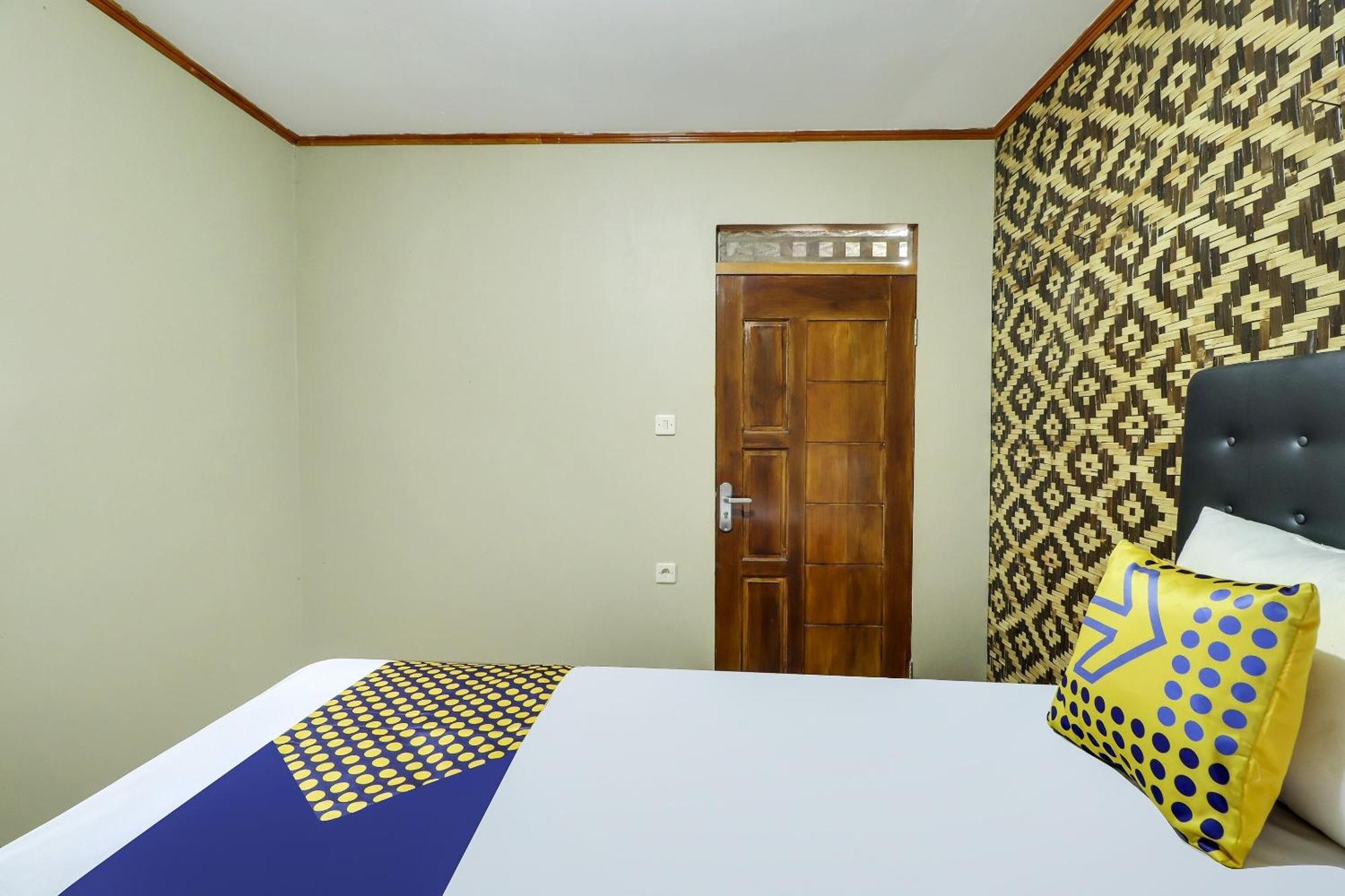 Oyo Homes 90956 Desa Wisata Guranteng Pendjalu 外观 照片