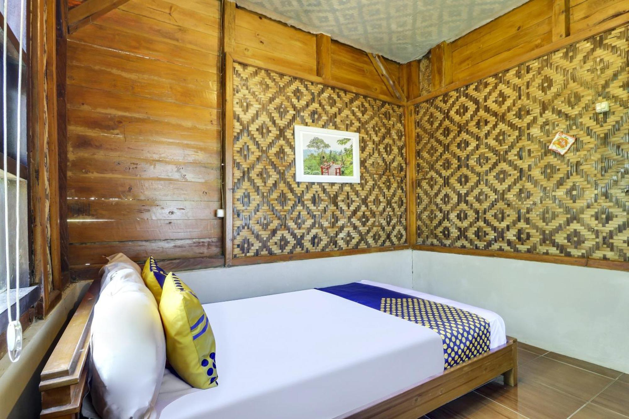 Oyo Homes 90956 Desa Wisata Guranteng Pendjalu 外观 照片
