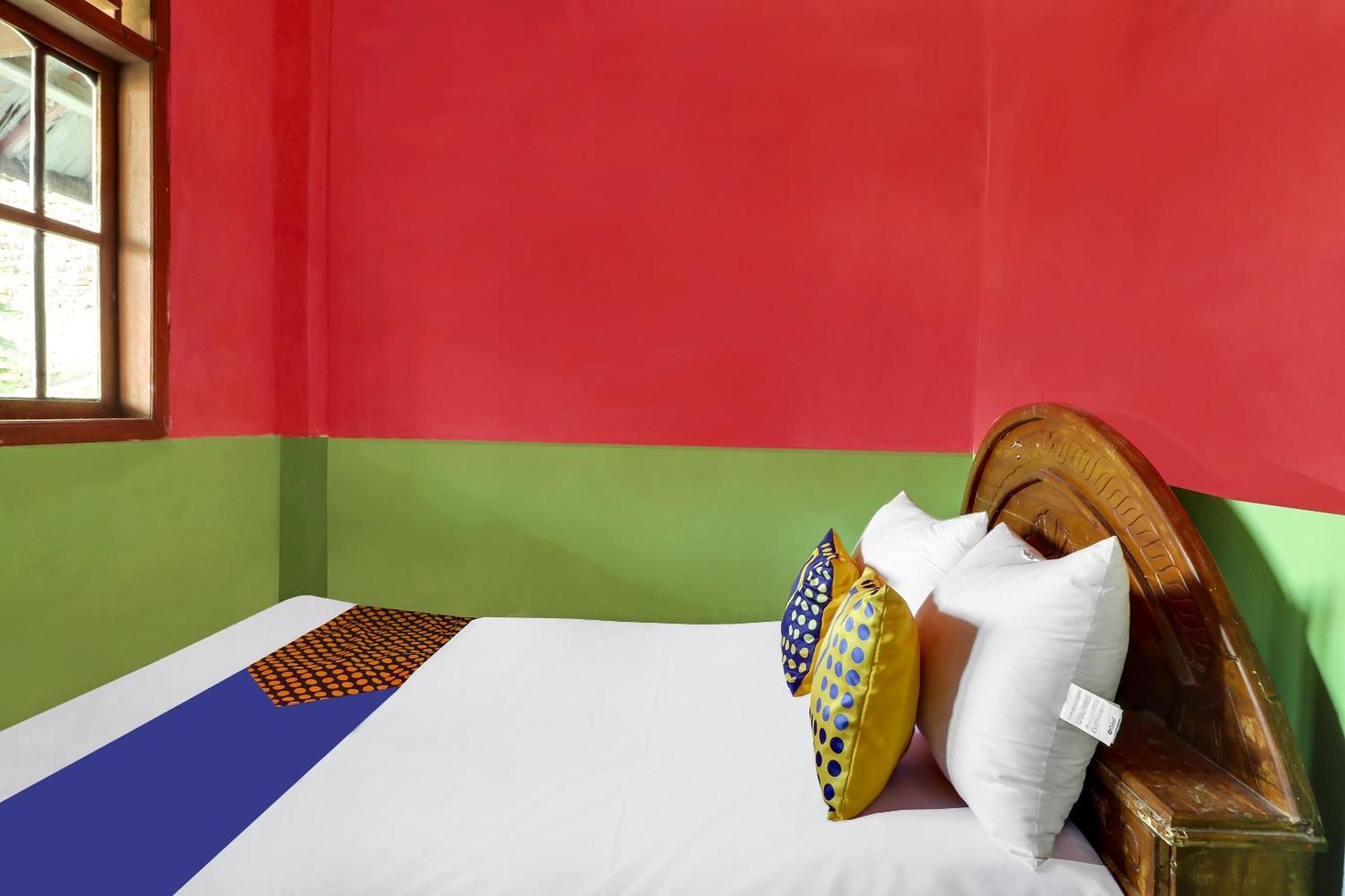 Oyo Homes 90956 Desa Wisata Guranteng Pendjalu 外观 照片