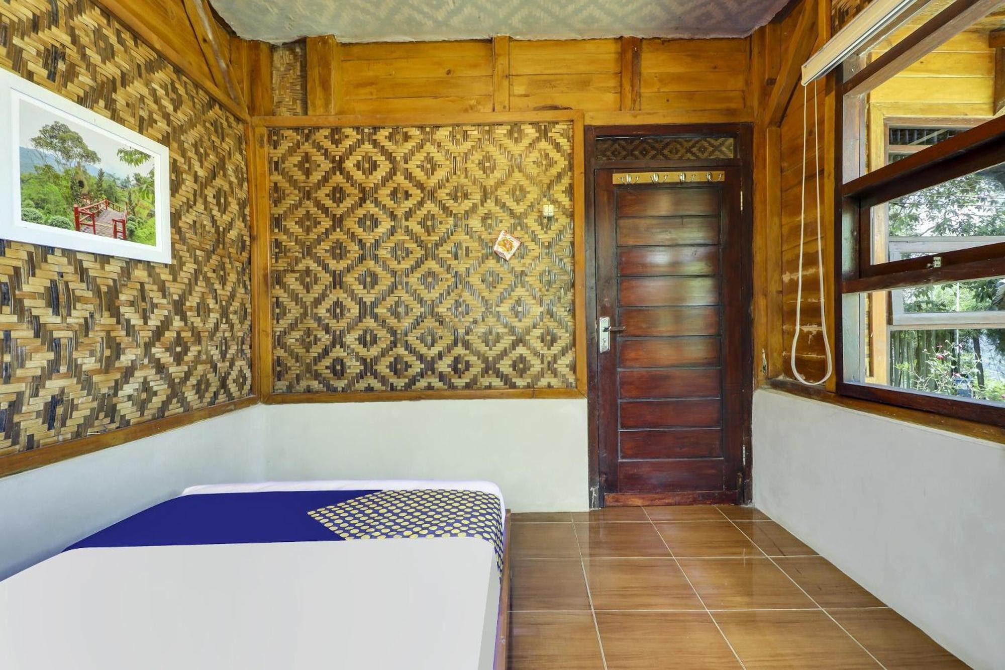 Oyo Homes 90956 Desa Wisata Guranteng Pendjalu 外观 照片
